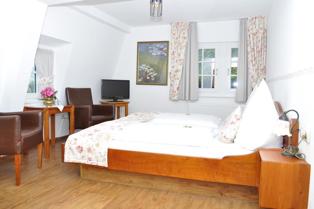 Bed and Breakfast Altes Zollhaus Beilstein  Esterno foto